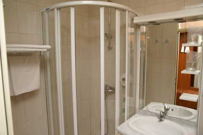 زغرب Hotel Porin الغرفة الصورة
